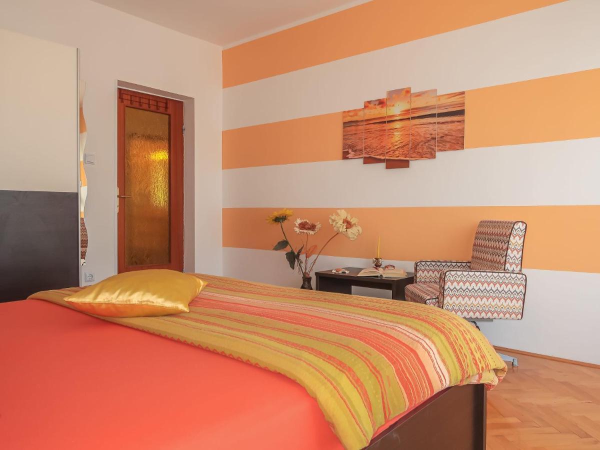 Apartment Rea - Ckv110 By Interhome Crikvenica Bagian luar foto